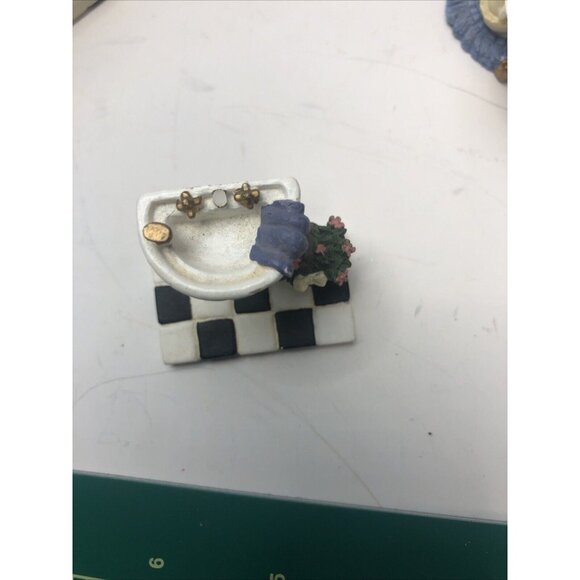 4 piece Victorian Dollhouse Furniture ‘Avon’ Collectables Powder Room - Picture 11 of 13